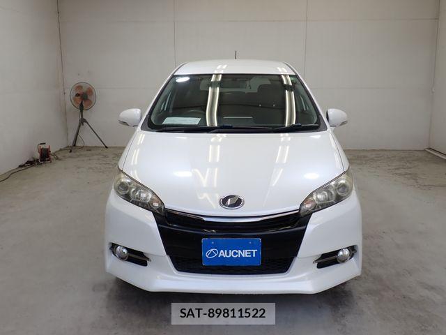 Toyota WISH 2013-11 8338583-4