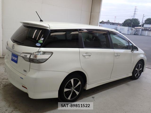 Toyota WISH 2013-11 8338583-7