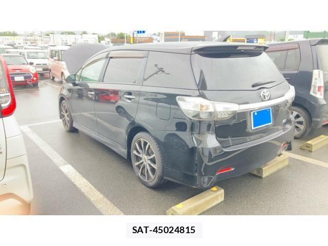 Toyota WISH 2014-08 8338581-11