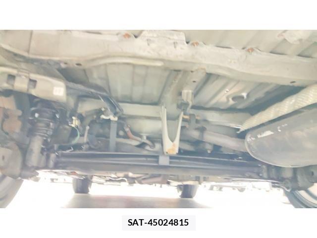 Toyota WISH 2014-08 8338581-12