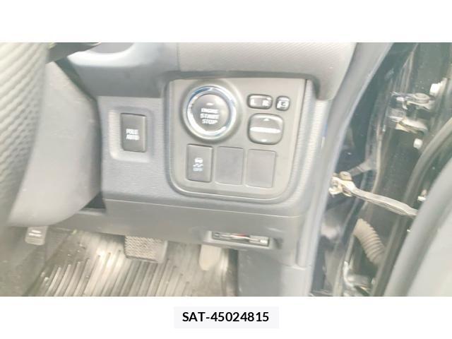 Toyota WISH 2014-08 8338581-18