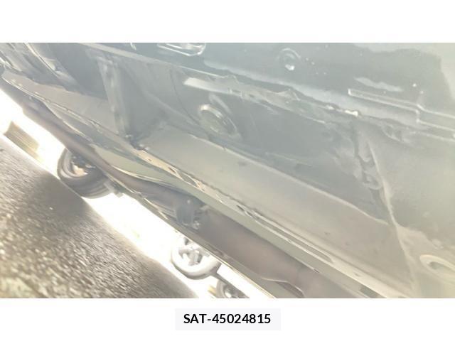 Toyota WISH 2014-08 8338581-7