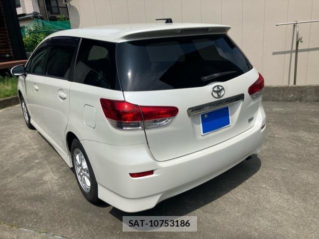 Toyota WISH 2009-05 8338582-2