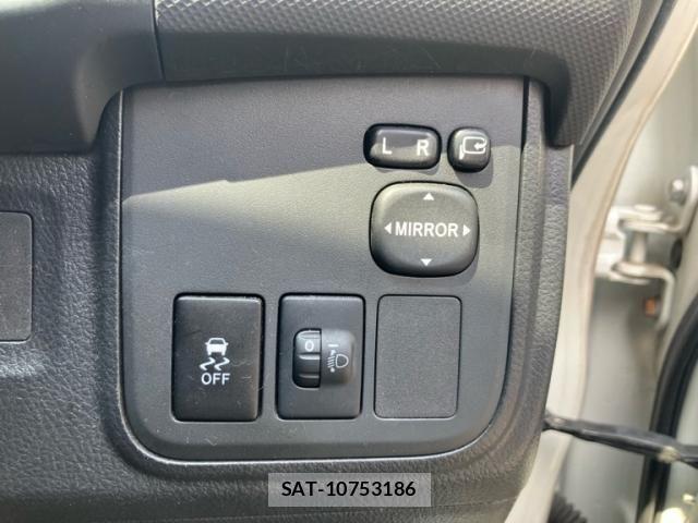 Toyota WISH 2009-05 8338582-8