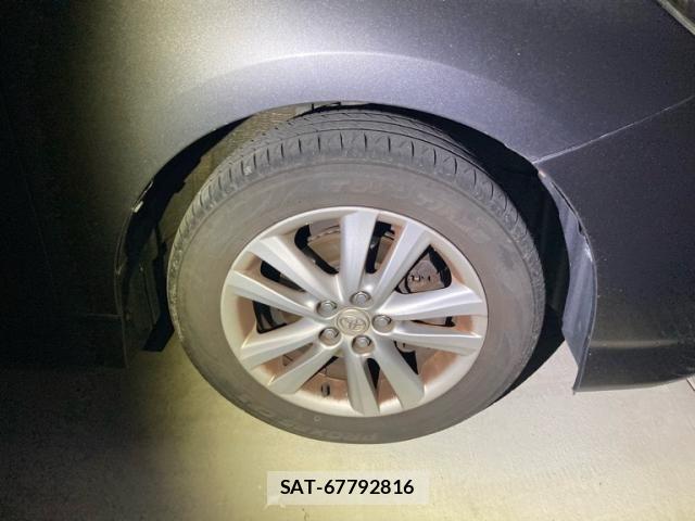 Toyota WISH 2017-05 8369897-11