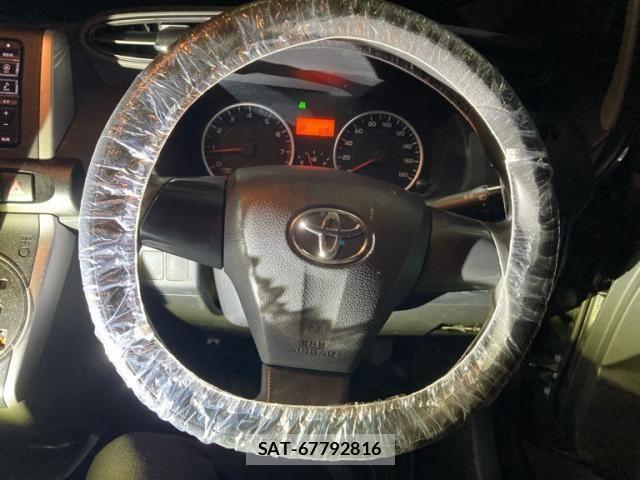 Toyota WISH 2017-05 8369897-16