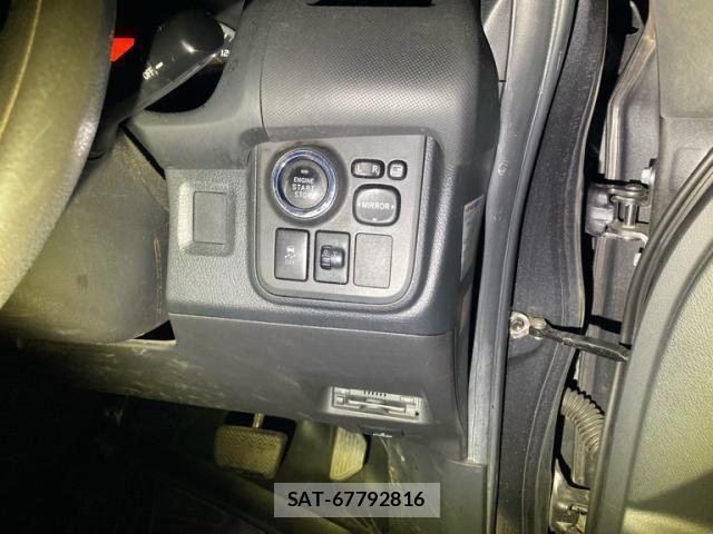 Toyota WISH 2017-05 8369897-22