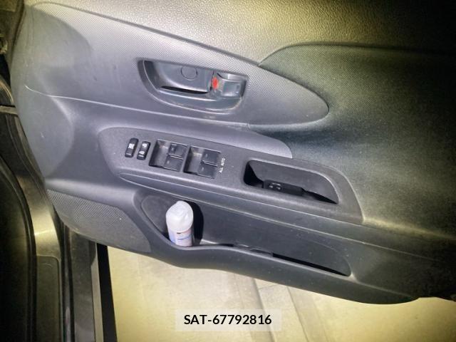 Toyota WISH 2017-05 8369897-23