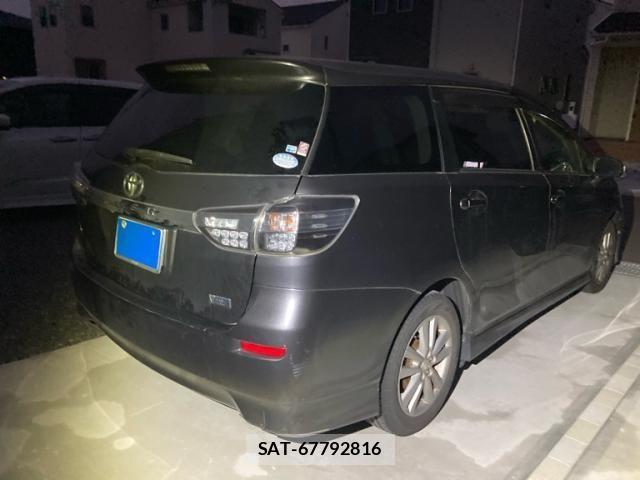 Toyota WISH 2017-05 8369897-5