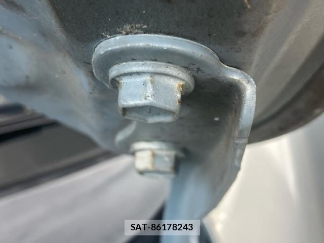 Toyota WISH 2004-09 8458808-17