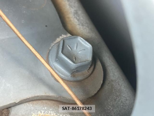 Toyota WISH 2004-09 8458808-19