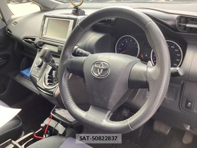Toyota WISH 2013-03 8458805-14