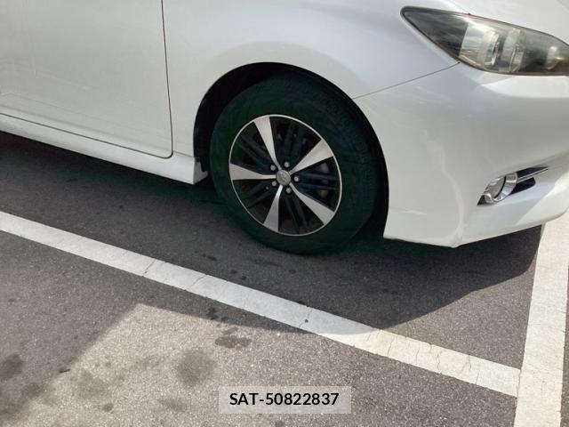 Toyota WISH 2013-03 8458805-3