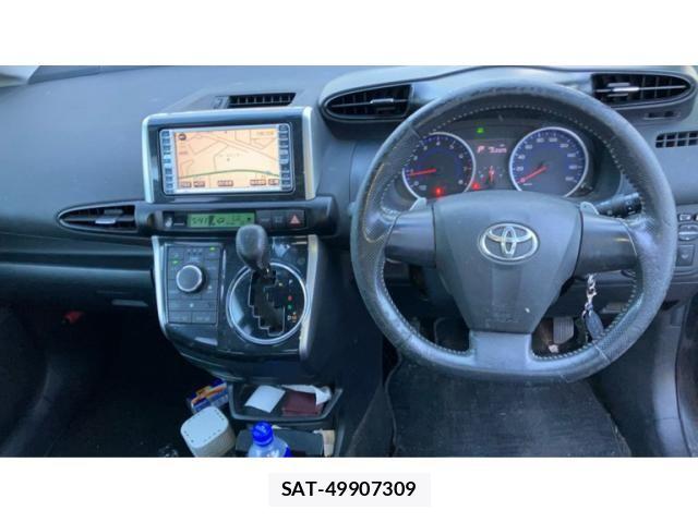Toyota WISH 2015-08 8458807-13