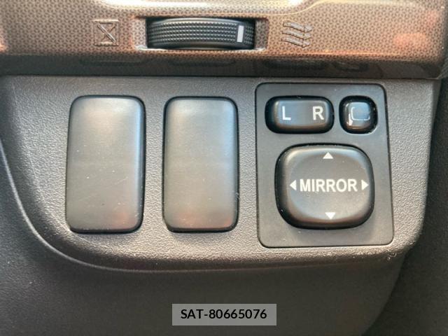 Toyota WISH 2005-07 8458806-17