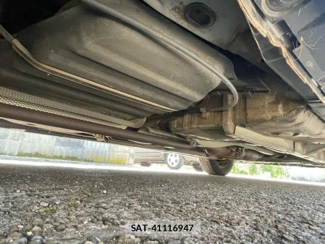 Toyota WISH 2011-06 8458811-9