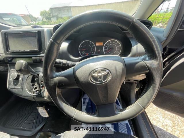 Toyota WISH 2011-06 8458811-11