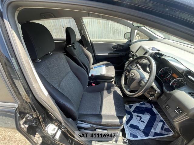 Toyota WISH 2011-06 8458811-12
