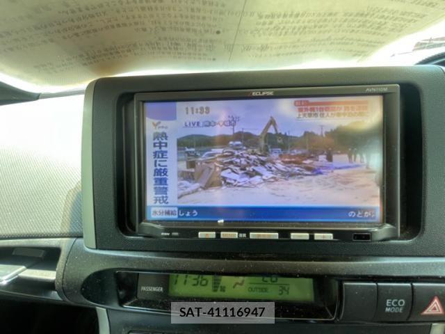 Toyota WISH 2011-06 8458811-18