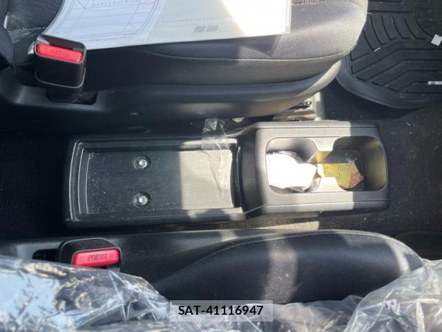 Toyota WISH 2011-06 8458811-21