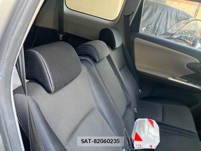 Toyota WISH 2009-08 8528327-11