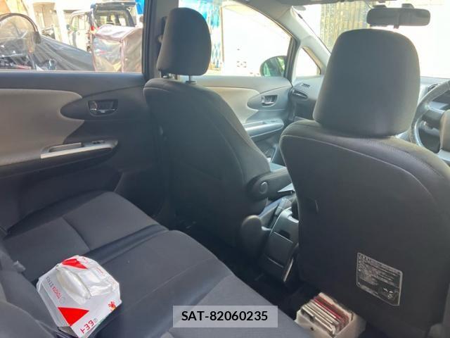 Toyota WISH 2009-08 8528327-12