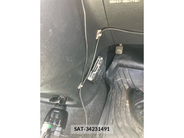 Toyota WISH 2010-03 8528328-21
