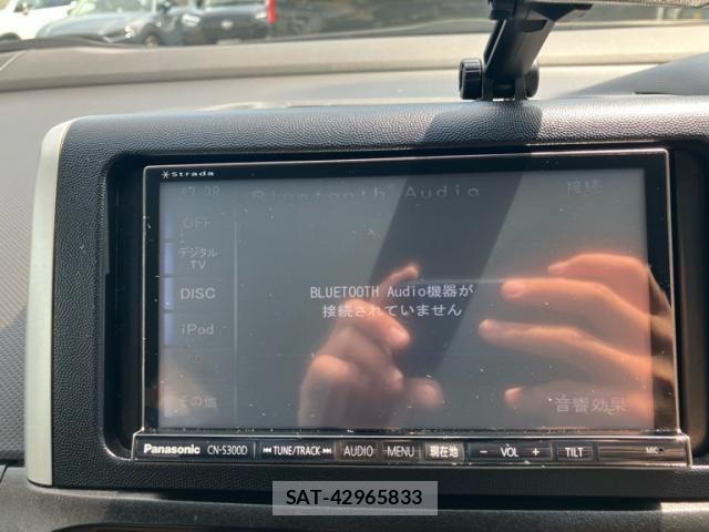 Toyota WISH 2010-05 8528329-12