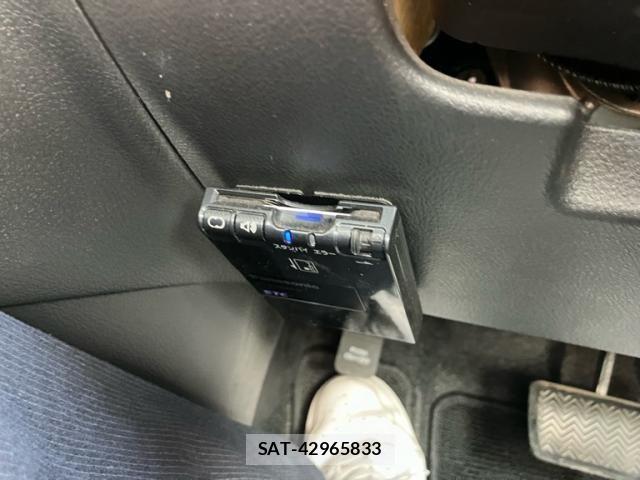 Toyota WISH 2010-05 8528329-14
