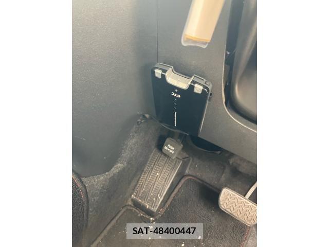 Toyota WISH 2005-11 8528331-16