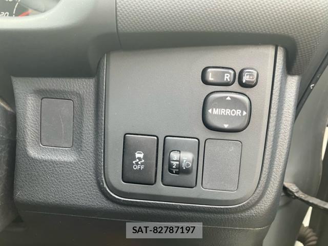 Toyota WISH 2011-01 8528332-18
