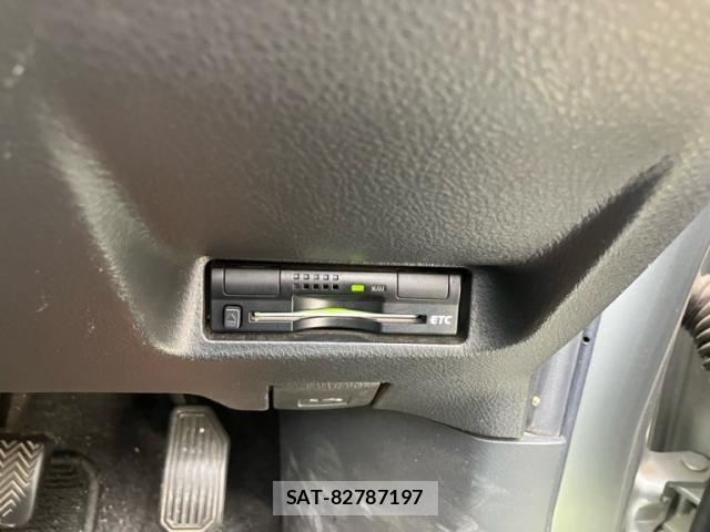 Toyota WISH 2011-01 8528332-19