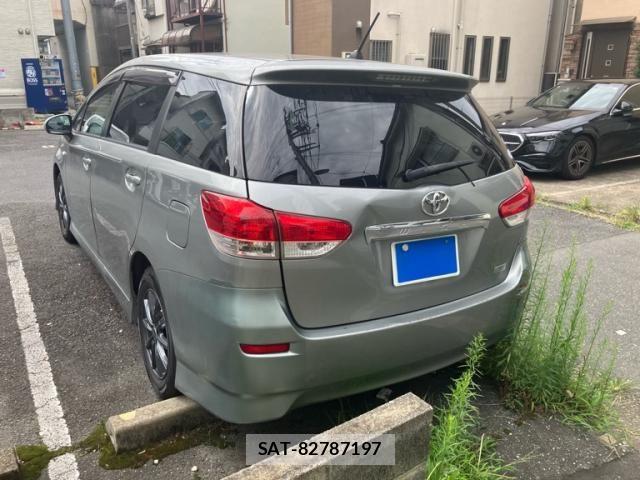 Toyota WISH 2011-01 8528332-3
