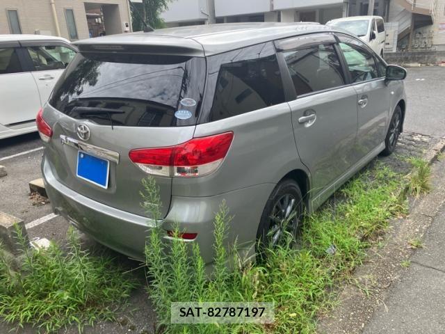 Toyota WISH 2011-01 8528332-4