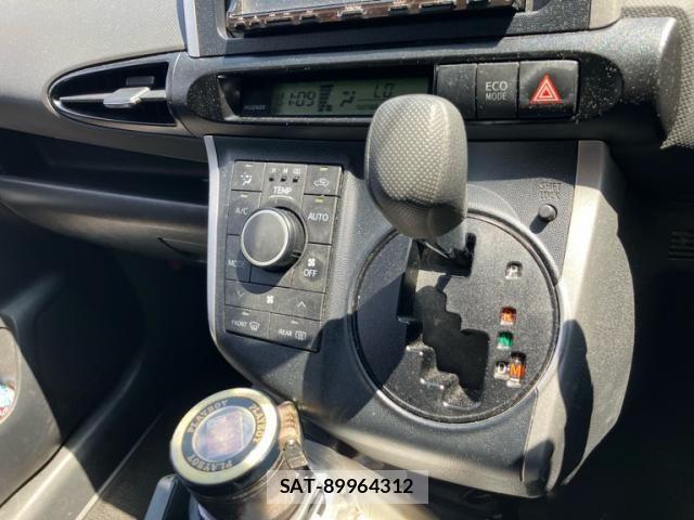 Toyota WISH 2009-07 8564177-15