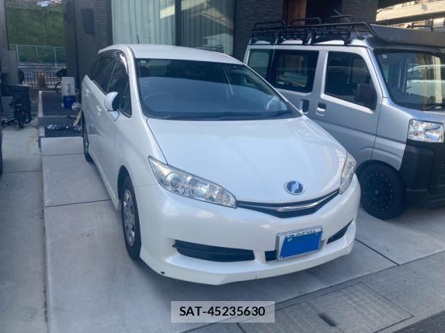 Toyota WISH 2013-06 8564175-1