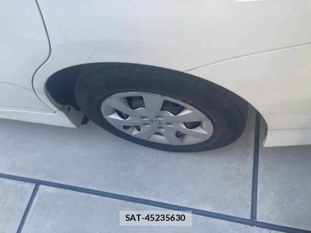 Toyota WISH 2013-06 8564175-4