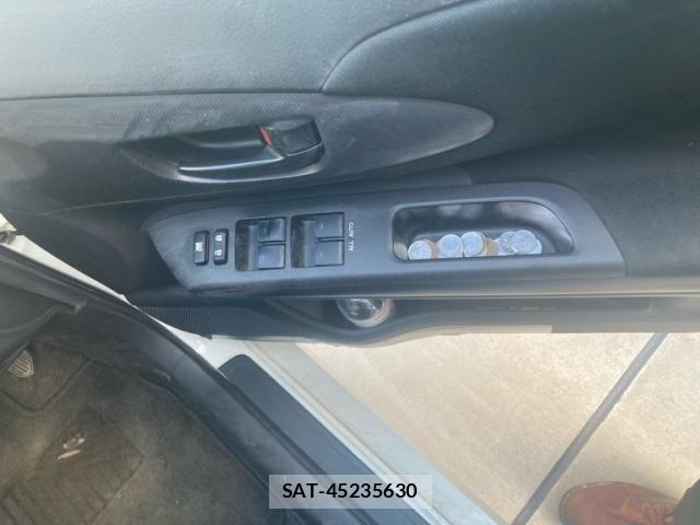 Toyota WISH 2013-06 8564175-8