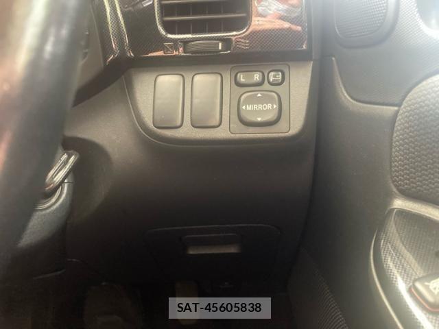 Toyota WISH 2003-05 8629904-18