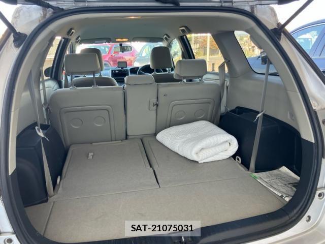 Toyota WISH 2012-02 8629905-10