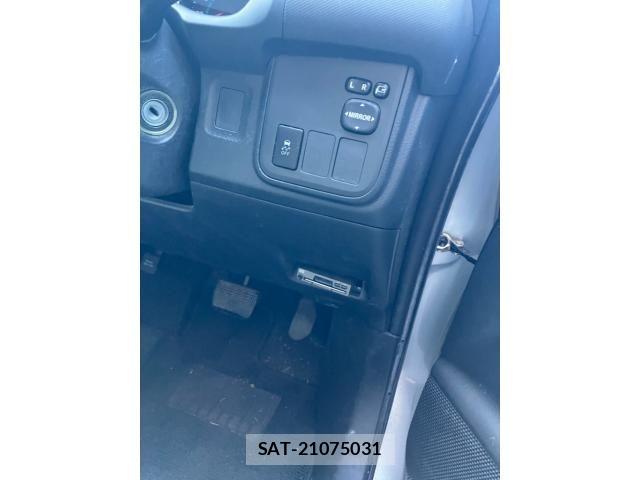 Toyota WISH 2012-02 8629905-19