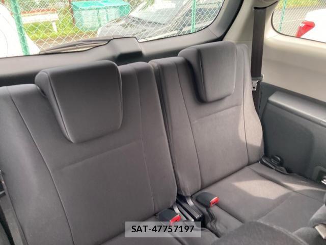 Toyota WISH 2011-08 8662547-10