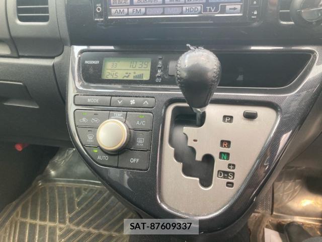 Toyota WISH 2007-04 8667191-16
