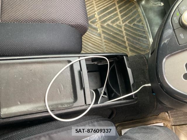 Toyota WISH 2007-04 8667191-17