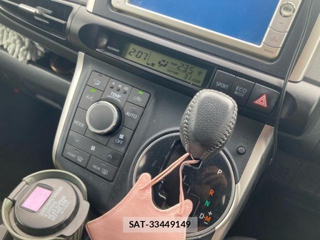 Toyota WISH 2009-10 8662548-19