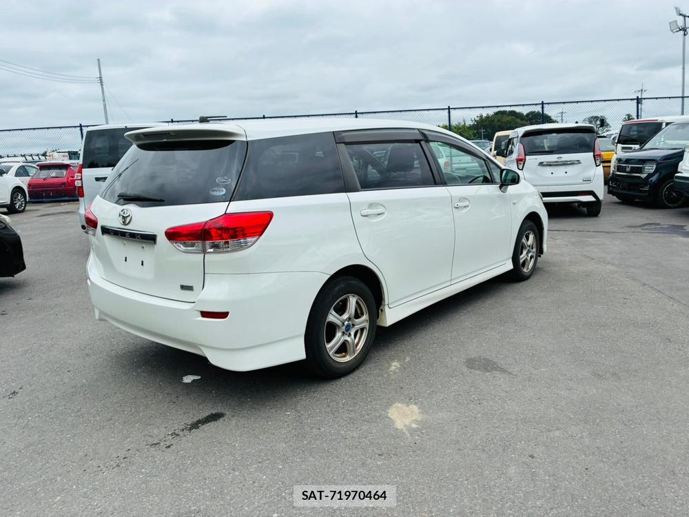 Toyota WISH 2010-08 8252228-4