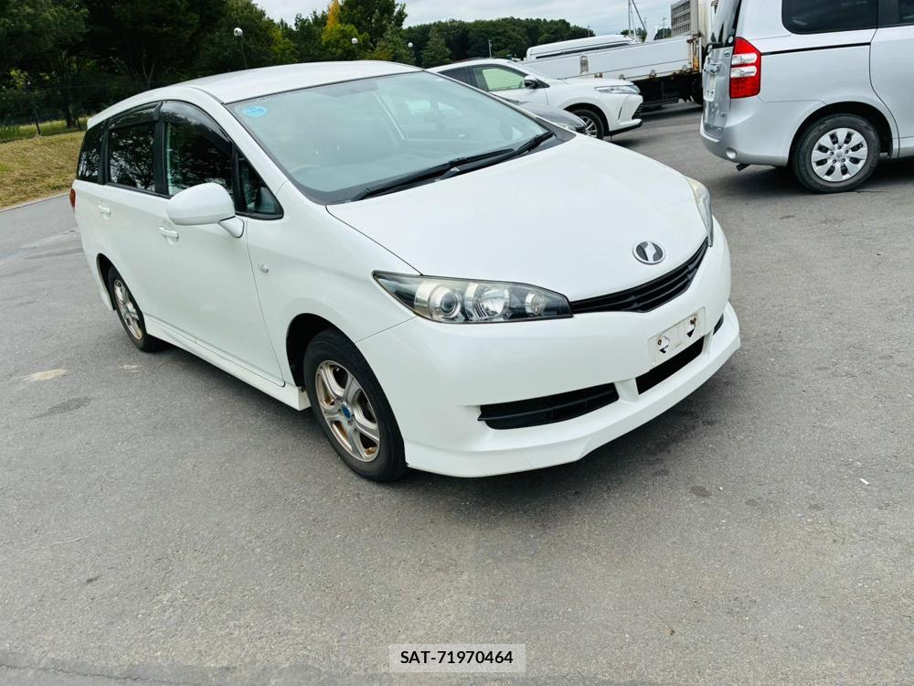 Toyota WISH 2010-08 8252228-6