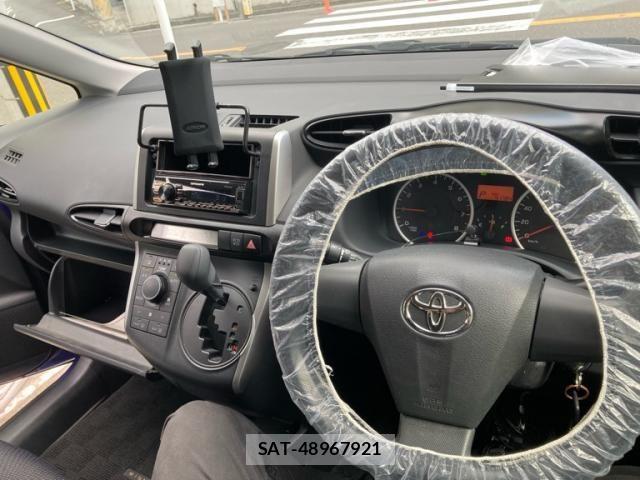 Toyota WISH 2014-11 8686964-10