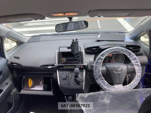 Toyota WISH 2014-11 8686964-13