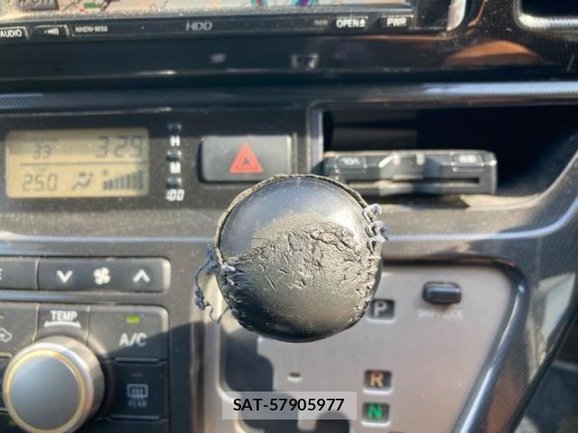 Toyota WISH 2006-07 8686967-25